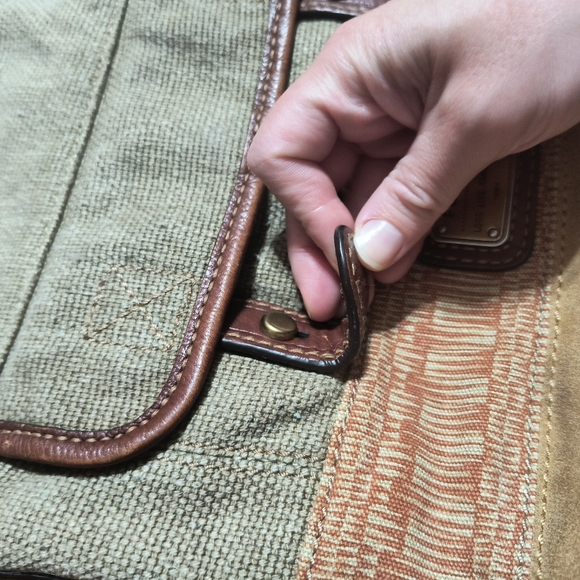 Fossil shoulder bag, size 12"x"11" - Picture 7 of 16